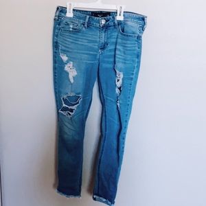🌊Hollister Ripped Jeans🌊